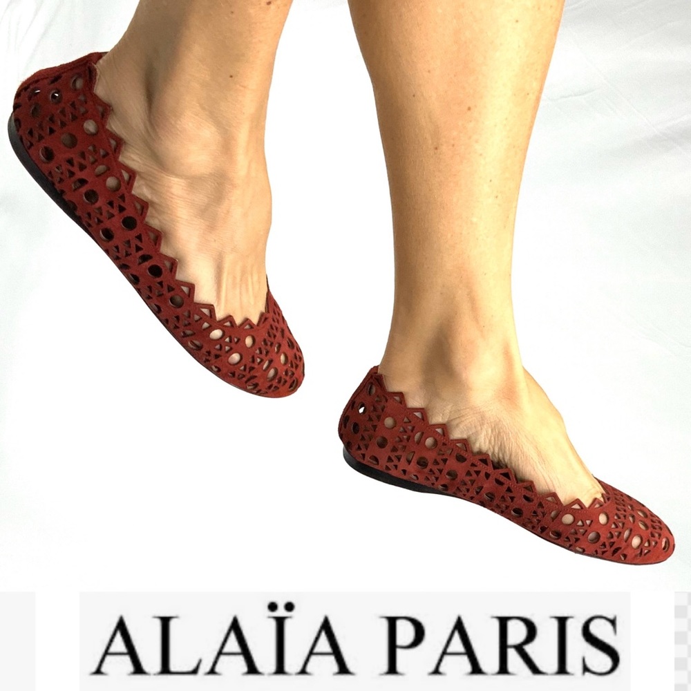 ALAIA Paris Red Suede BALLERINA Laser Cut Flats - Picture 3 of 8